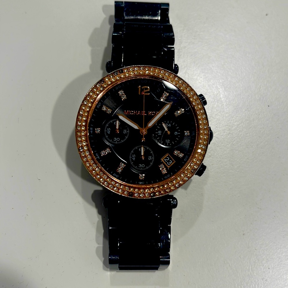 Black and rose gold Michael Kors watch - Picture 1 of 4